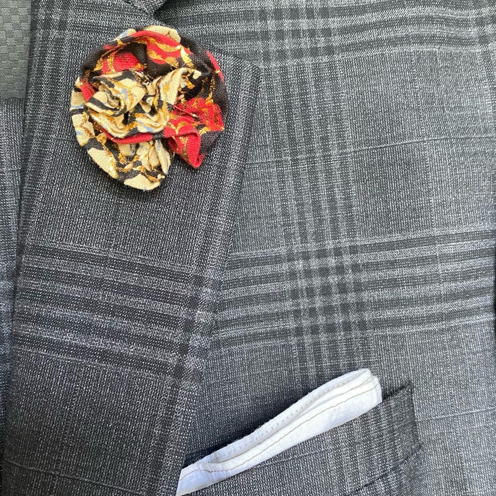 Lapel pin